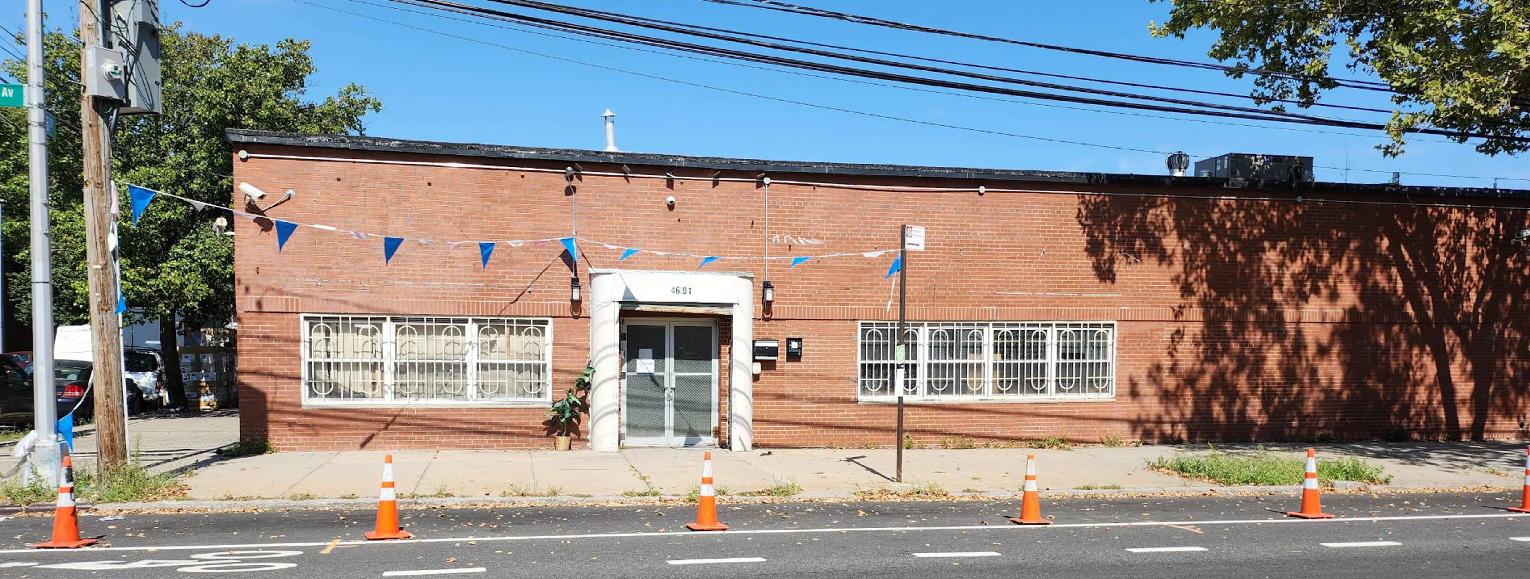 Exterior view of MAS Queens Center Astoria building